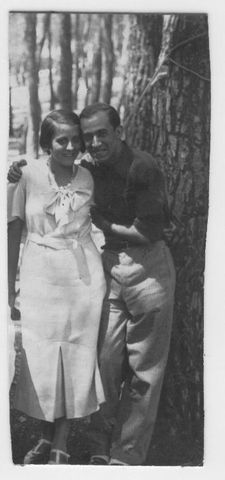 Luisa y Paco en el Parque del Retiro, en Madrid