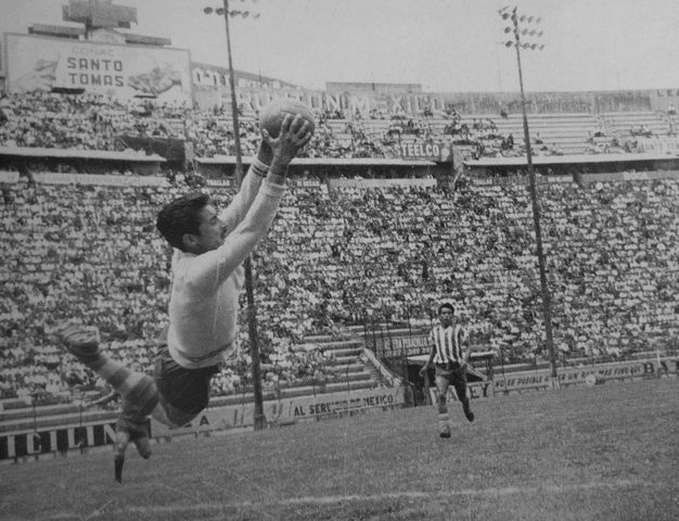 Arquero del equipo  de futbol Guadalajara 