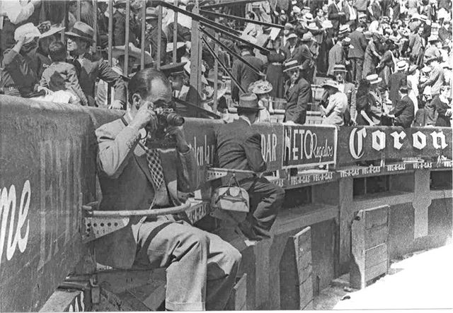 Paco Mayo en la inauguración de la 