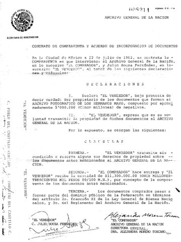 Contrato de compra venta y acuerdo de incorporación de documentos del archivo fotográfico.